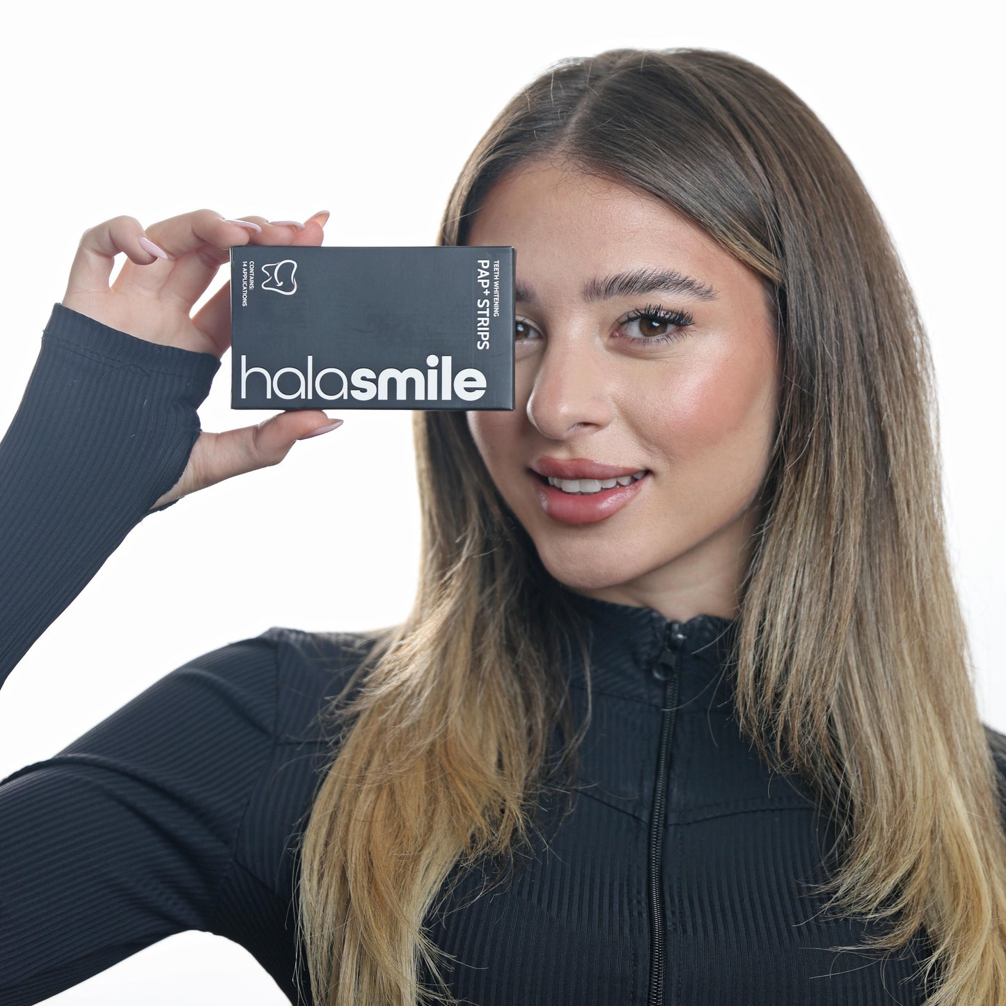 لصقات تبييض الأسنان